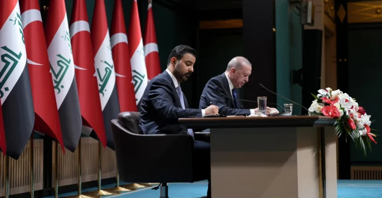 موقف-محرج-للزيدي-بعد-رفض-وزير-النقل-التوقيع-على-اتفاقية-مع-تركيا-(فيديو)