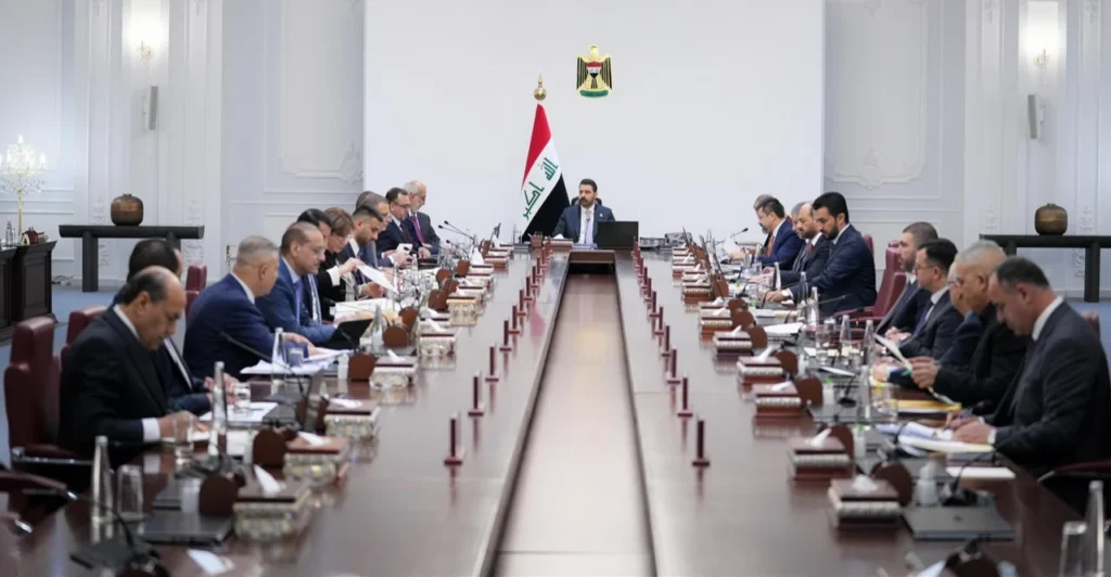 الحكومة-العراقية-تصدر-قرارات-بملفات-المال-والطاقة