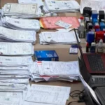 القضاء-يطيح-بموظفين-ومعقبين-في-بلدية-الناصرية-بحوزتهم-مستندات-وأختام-مزورة-(فيديو)