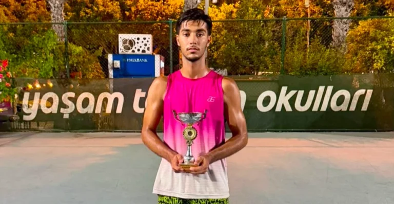 عراقي-يتوج-بلقبي-الفردي-والزوجي-في-بطولة-ألانيا-التركية-للتنس