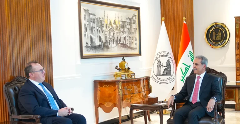 بعد-انتهاء-مهام-التحالف.-زيدان-والقائم-بأعمال-السفارة-الأميركية-يبحثان-إنفاذ-القانون-وحظر-السلاح