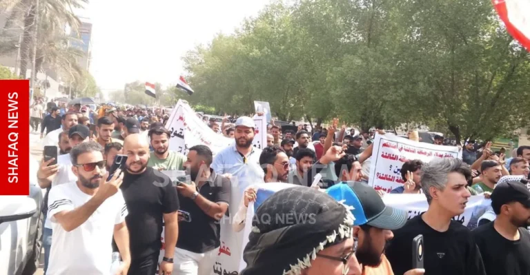 موظفو-عقود-التربية-يتظاهرون-أمام-المالية-للمطالبة-بالتثبيت-(صور)