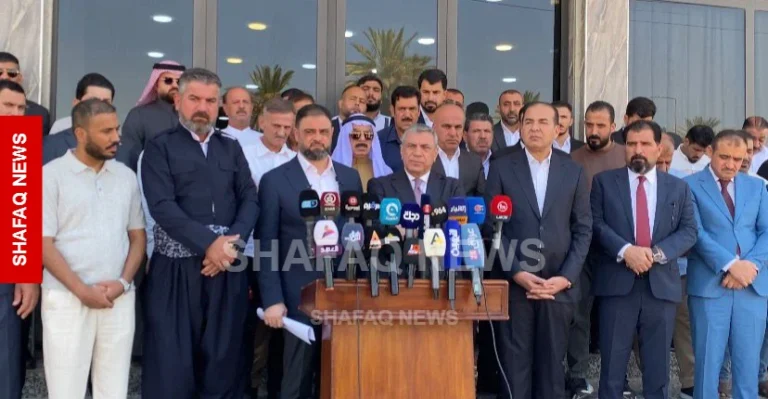 مقاولو-المناطق-المحررة-يطالبون-بصرف-مستحقاتهم-ويحذرون-من-توقف-المشاريع