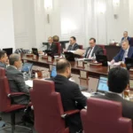 الحكومة-العراقية-توقف-الإيفادات-الخارجية-وتخفض-تخصيصاتها-60%