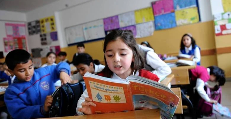 العام-الدراسي-يقترب-والمدارس-بلا-كتب.-التربية-النيابية-تستدعي-مسؤولي-الوزارة