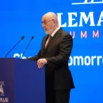 رئيس-الجمهورية-يدعو-للتحول-إلى-اقتصاد-متنوع-وتطهير-البيئة-الاستثمارية-العراقية-من-الفساد