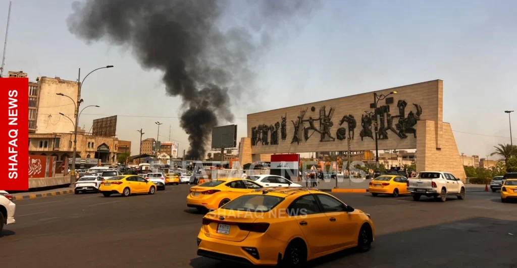 بغداد.-النيران-تلتهم-عربات-للباعة-المتجولين-في-الباب-الشرقي