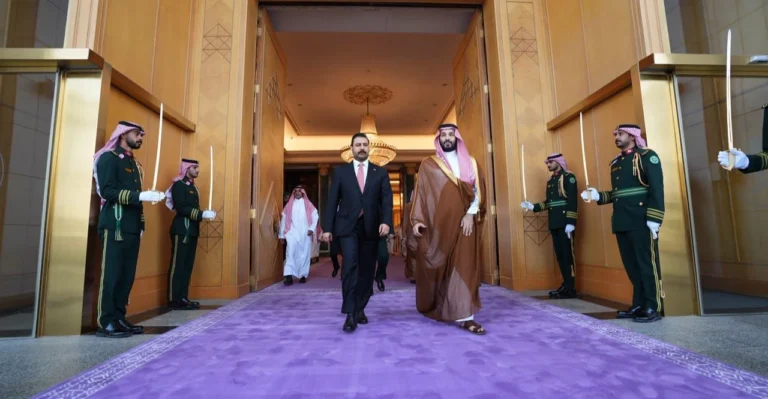 الزيدي-لابن-سلمان:-ندين-استهداف-مطار-الملك-خالد-ولا-نسمح-باستخدام-أراضينا-للاعتداء