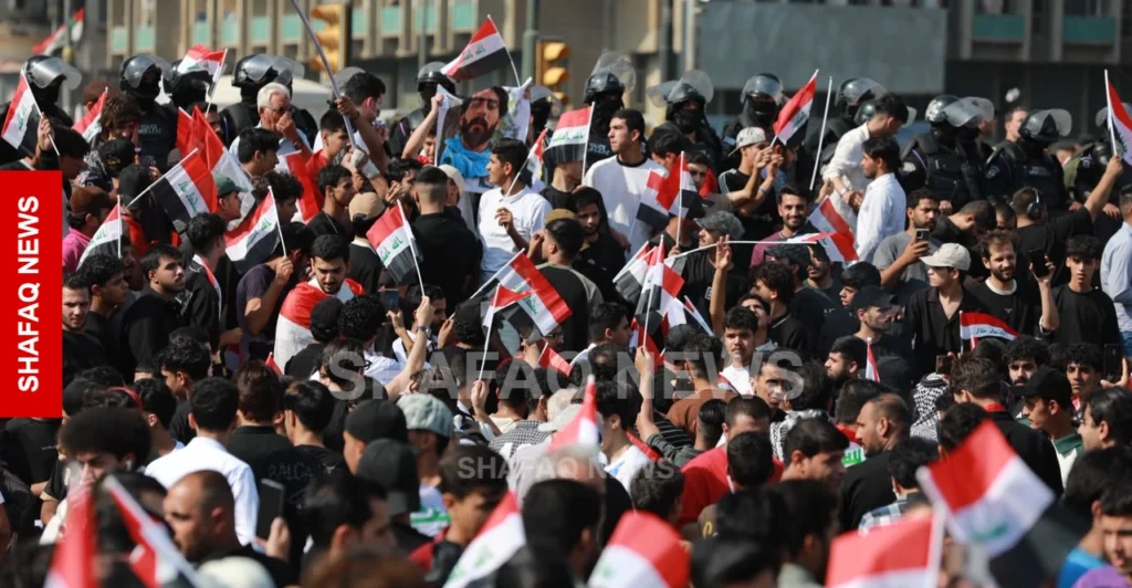 تزايد-أعداد-المتظاهرين-وارتفاع-سقف-المطالب-في-ساحة-التحرير-وسط-بغداد-(صور-وفيديو)